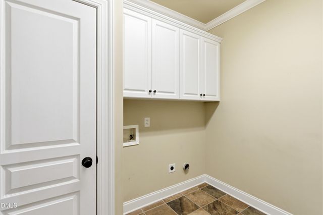 402 Village Loop Drive, Apex, NC 27502