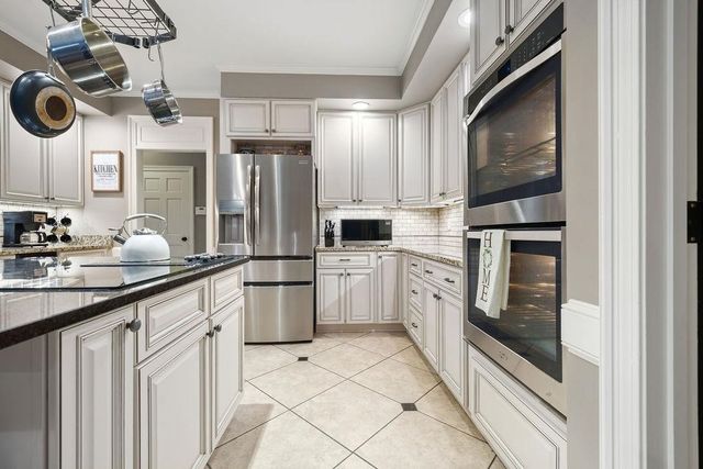 8627 HAVENHURST DR, Germantown, TN 38138