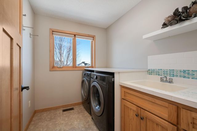 19125 Harmony Avenue, Rogers, MN 55374