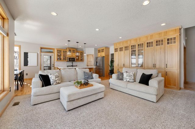 19125 Harmony Avenue, Rogers, MN 55374