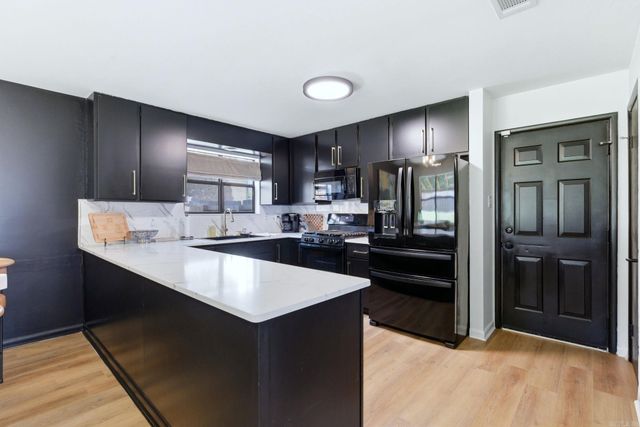 8 Willow Oak Court, Little Rock, AR 72211