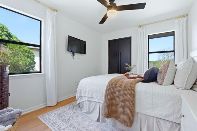 8 Willow Oak Court, Little Rock, AR 72211