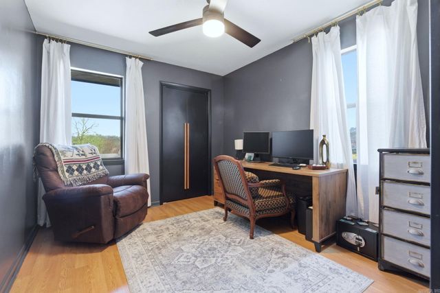 8 Willow Oak Court, Little Rock, AR 72211