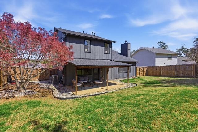 8 Willow Oak Court, Little Rock, AR 72211