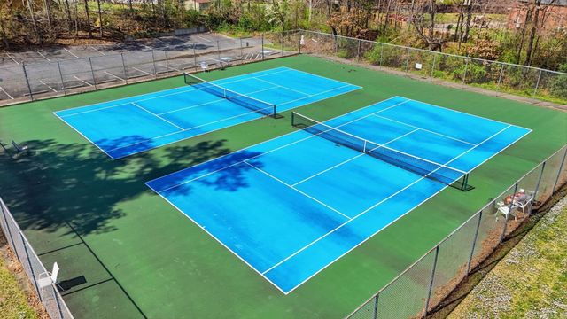 8 Willow Oak Court, Little Rock, AR 72211