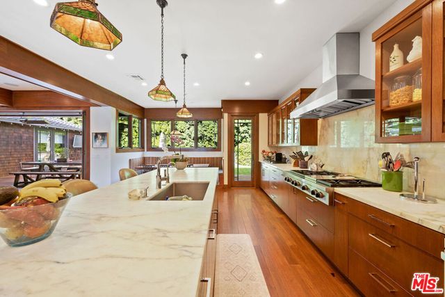 1141 Villa View Drive, Pacific Palisades, CA 90272