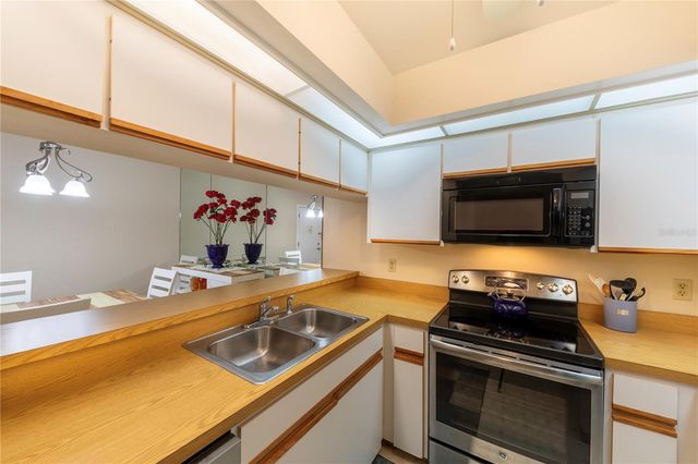 646 BIRD BAY DRIVE E 207, Venice, FL 34285