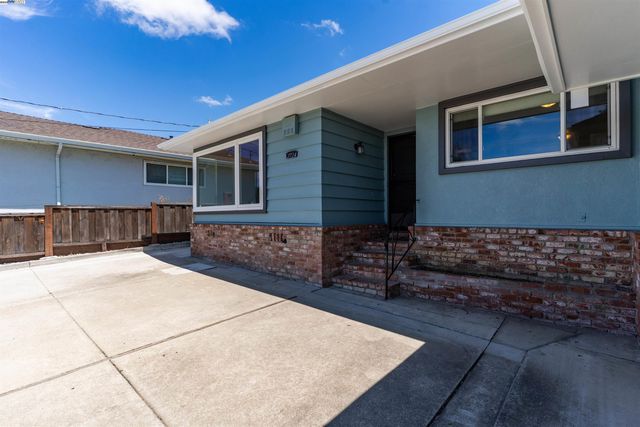 2724 Benedict Dr, San Leandro, CA 94577