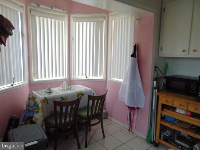 322 E CHURCH ST, Blackwood, NJ 08012