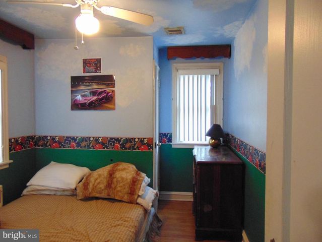 322 E CHURCH ST, Blackwood, NJ 08012