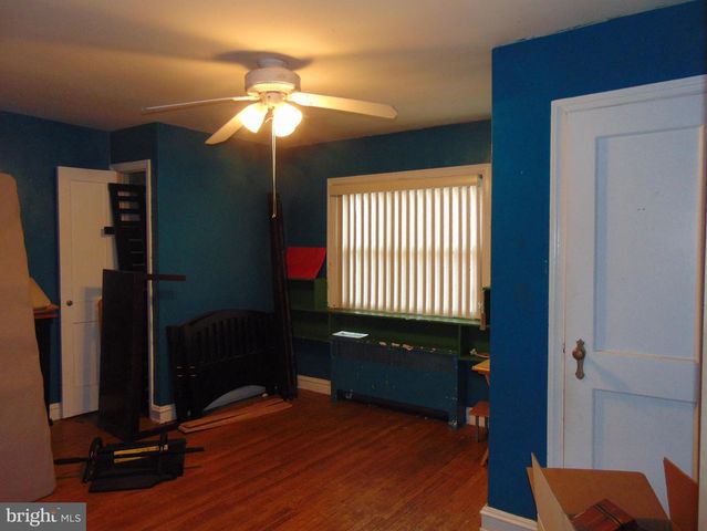 322 E CHURCH ST, Blackwood, NJ 08012