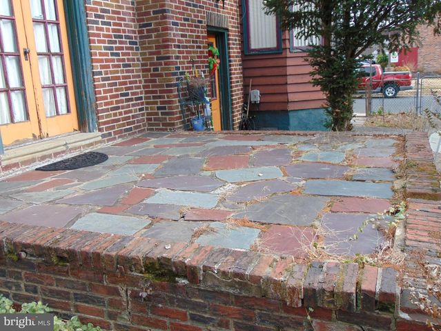 322 E CHURCH ST, Blackwood, NJ 08012