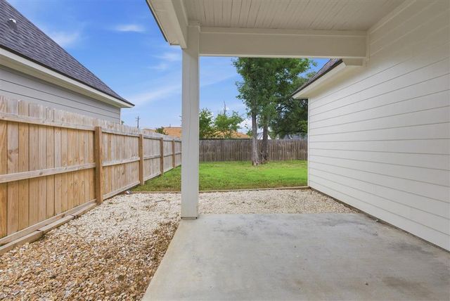 2121 Aubrianna Lane, Sulphur, LA 70663