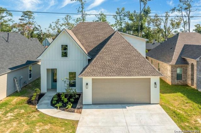2121 Aubrianna Lane, Sulphur, LA 70663