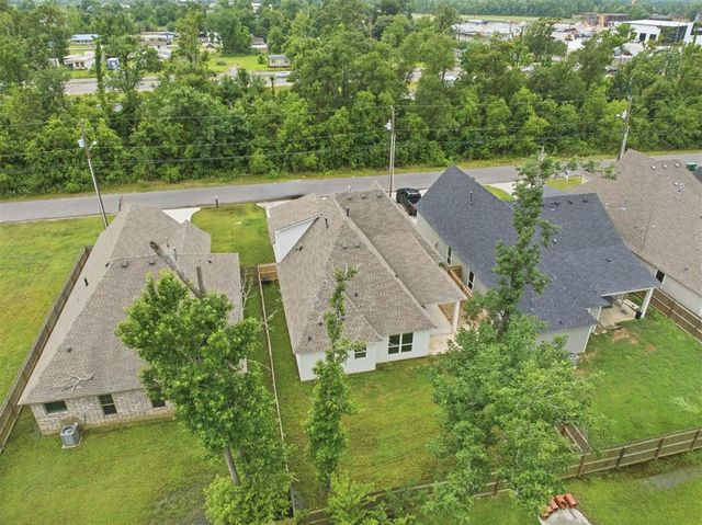 2121 Aubrianna Lane, Sulphur, LA 70663