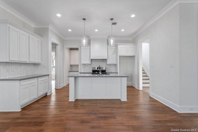 2121 Aubrianna Lane, Sulphur, LA 70663