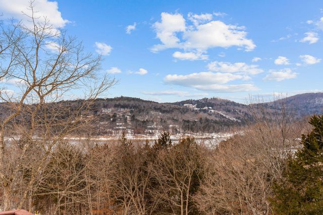 21 Tall Cedar Lane, Reeds Spring, MO 65737