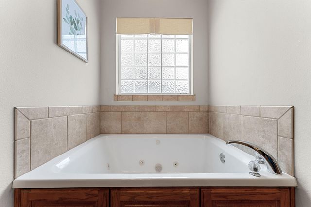 21 Tall Cedar Lane, Reeds Spring, MO 65737