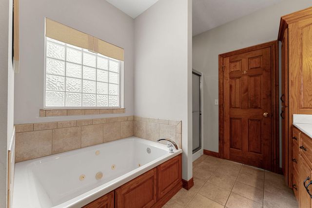 21 Tall Cedar Lane, Reeds Spring, MO 65737