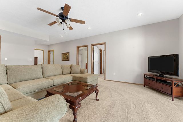 21 Tall Cedar Lane, Reeds Spring, MO 65737