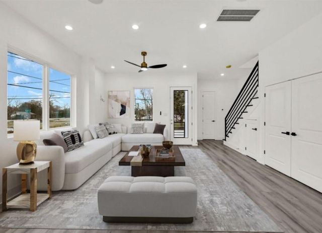 4404 Bond Street, Houston, TX 77026