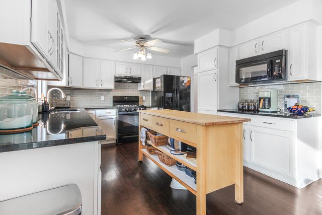 1691 Ruby Court, Hobart, IN 46342