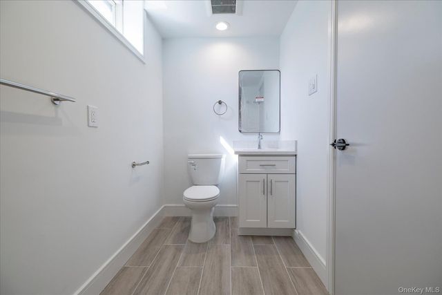 217 Hempstead Avenue, Malverne, NY 11565