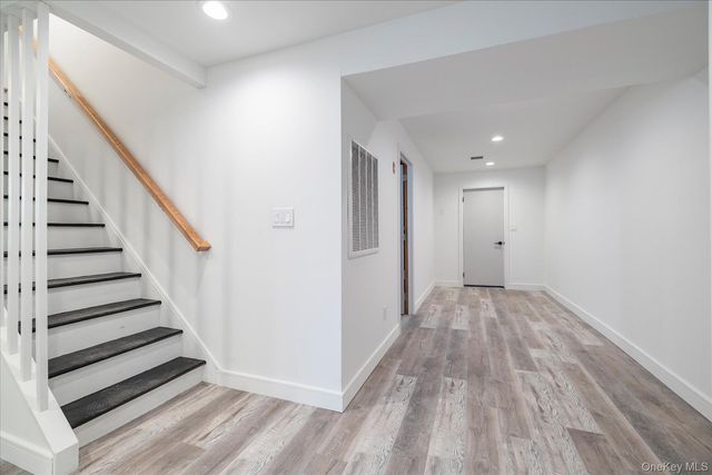 217 Hempstead Avenue, Malverne, NY 11565