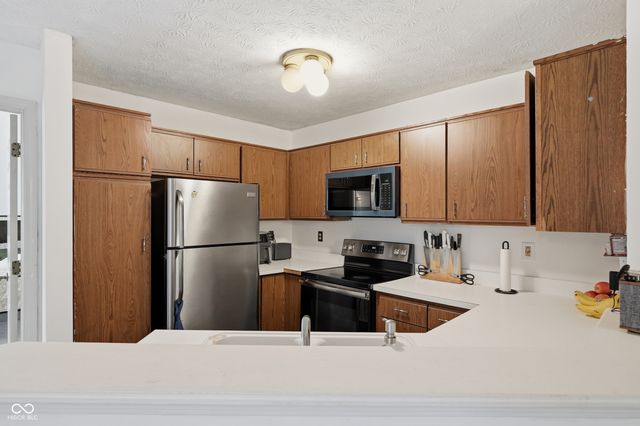7762 Park North Lake Drive, Indianapolis, IN 46260