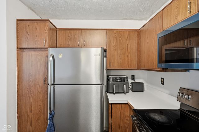 7762 Park North Lake Drive, Indianapolis, IN 46260