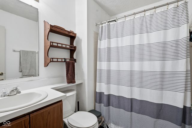 7762 Park North Lake Drive, Indianapolis, IN 46260