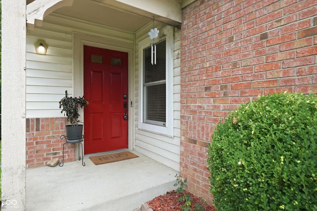 7762 Park North Lake Drive, Indianapolis, IN 46260