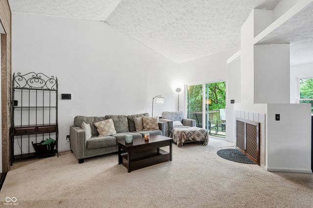 7762 Park North Lake Drive, Indianapolis, IN 46260