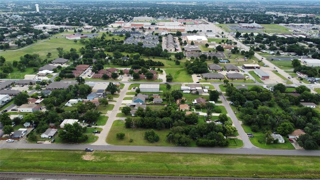 Image 8 of property listing at 200 NE 2nd Street, Moore, OK 73160