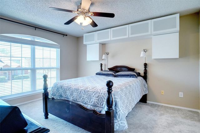 1703 Creekpoint Drive, Lewisville, TX 75067