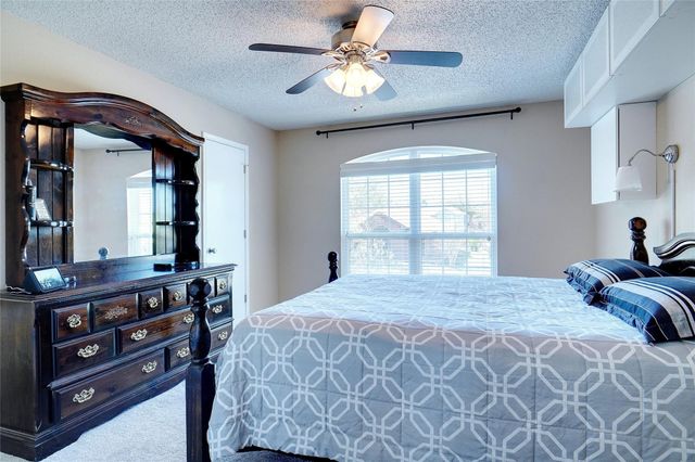 1703 Creekpoint Drive, Lewisville, TX 75067