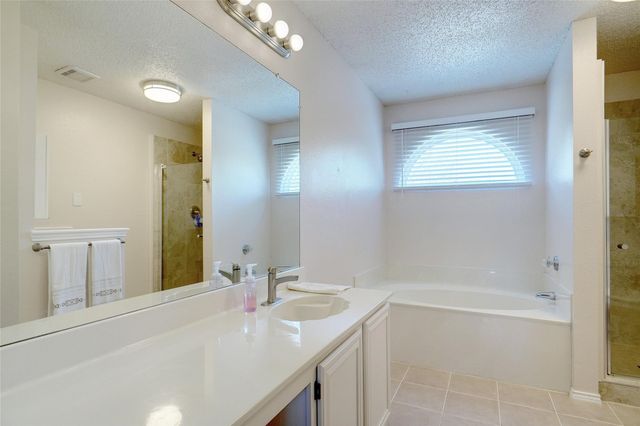 1703 Creekpoint Drive, Lewisville, TX 75067