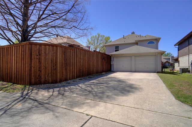 1703 Creekpoint Drive, Lewisville, TX 75067
