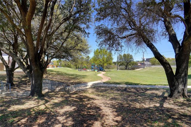 1703 Creekpoint Drive, Lewisville, TX 75067