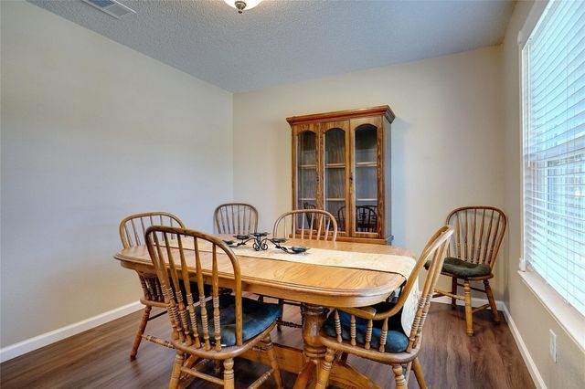1703 Creekpoint Drive, Lewisville, TX 75067