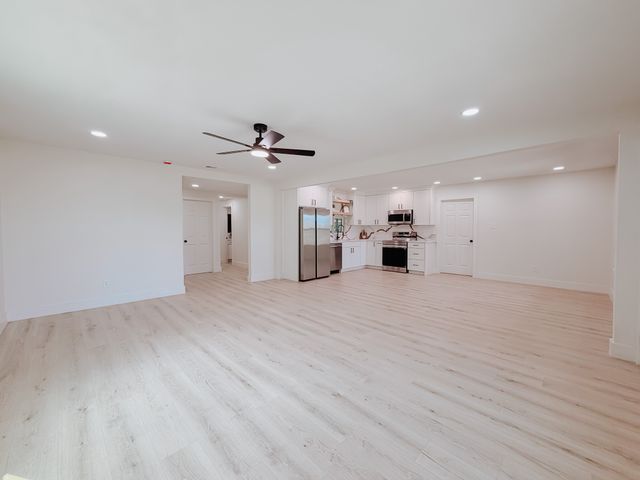 216 N Spikes Road, Corsicana, TX 75110