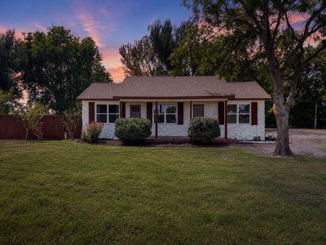 216 N Spikes Road, Corsicana, TX 75110
