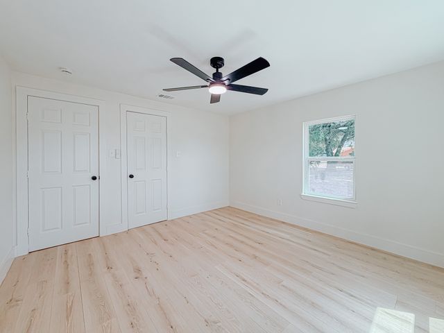 216 N Spikes Road, Corsicana, TX 75110