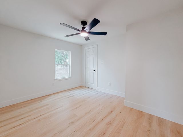 216 N Spikes Road, Corsicana, TX 75110