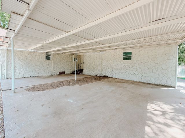 216 N Spikes Road, Corsicana, TX 75110