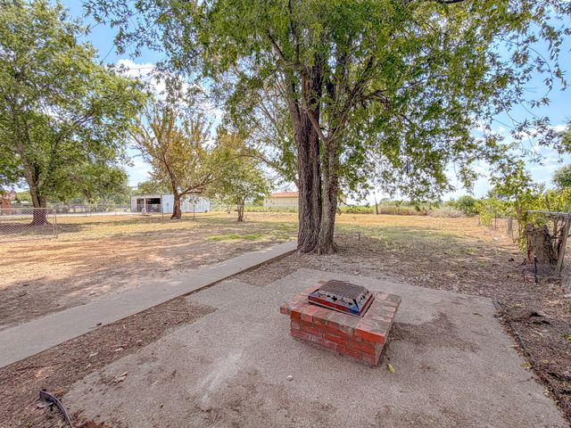 216 N Spikes Road, Corsicana, TX 75110