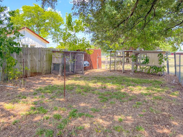 216 N Spikes Road, Corsicana, TX 75110