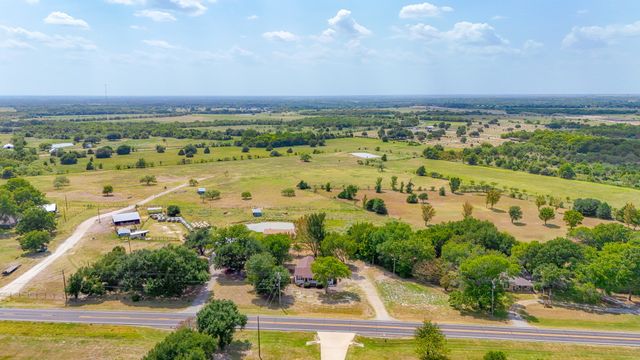 216 N Spikes Road, Corsicana, TX 75110