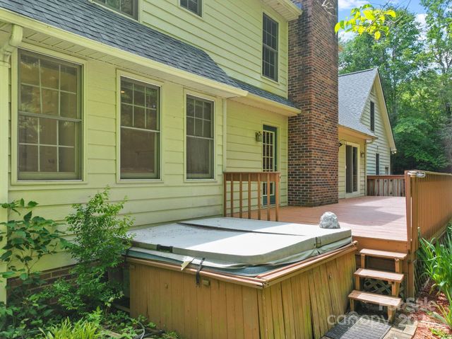 304 La Foret Drive, Morganton, NC 28655