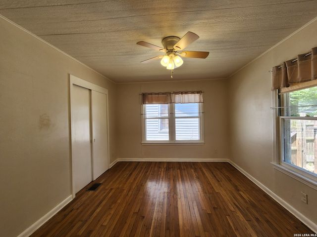 554 LEE ST, New Braunfels, TX 78130